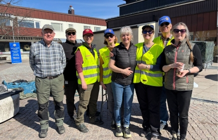 Upsala Aros och Lurbo ridklubbs engagerade medlemmar på Svamptorget